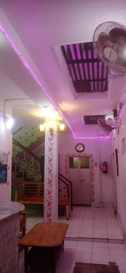 Om Rest House Varanasi Exterior foto
